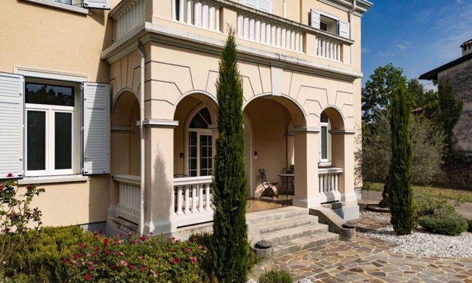 Gorizia Apartment | La Finestra sul Corso Gorizia