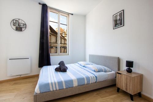 La Celle-sous-Gouzon Apartment | La Fosse aux Singes - 5 min to Fosse Dionne