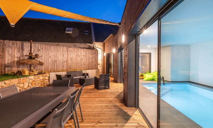 Tregunc House | La Longère du Verger, Maison de 200m2 Avec Piscine Intèrieure, et Plage à Pied