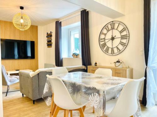 Saint-Hilaire-Saint-Mesmin House | La maison de la Petite Martinières