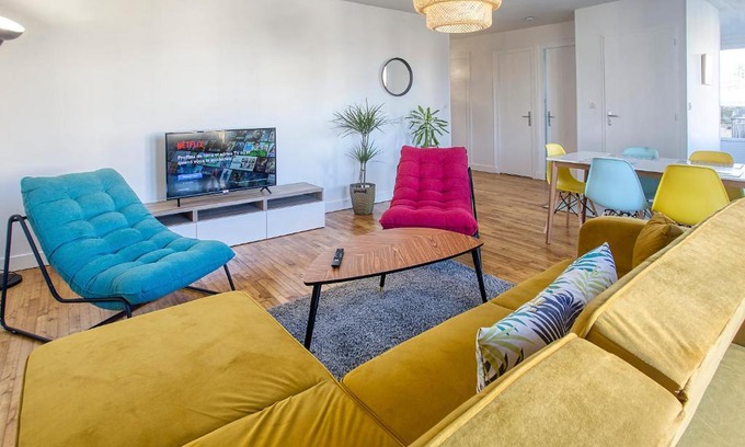 Angouleme Apartment | La Pause Douce Cosy à Angoulême - Confort, Lumière et Espace
