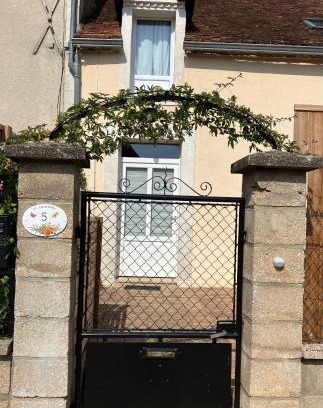 Saint-Sauveur-en-Puisaye House | La Sauveroise