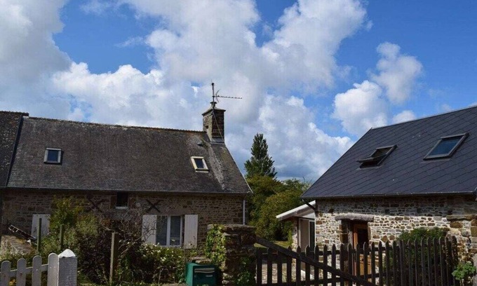 Portbail Cottage | La Taupe is a traditional Norman stone house