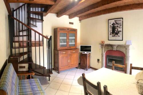 Brovello-Carpugnino House | La vecchia torretta