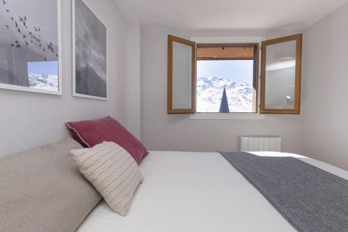 Formigal Apartment | La Ventana de Formigal by BeValle