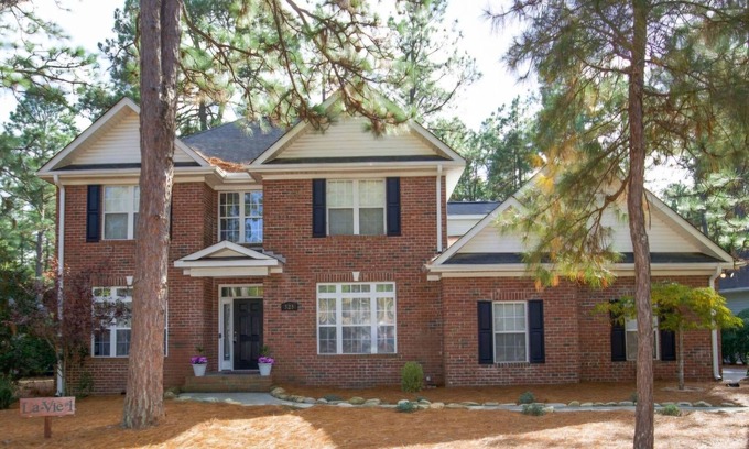 Pinehurst Villa | La-Vie #1. Villa located less than 5 miles to the charming Village of Pinehurst.