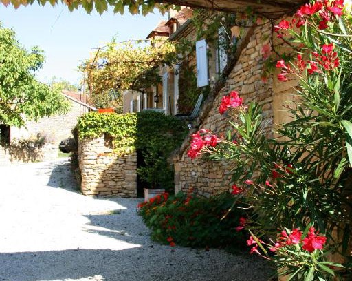 Saint-Amand-de-Coly House | La vignolle
