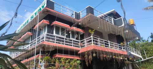 Stuart Hill House | Laali Dormitory