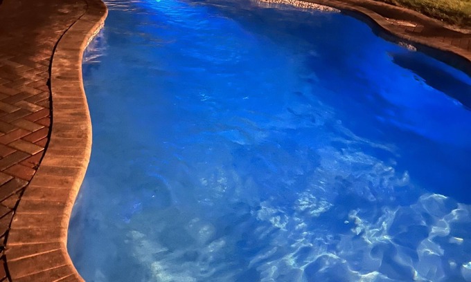 Vero Beach House | Lagoon shaped pool home with private back yard!