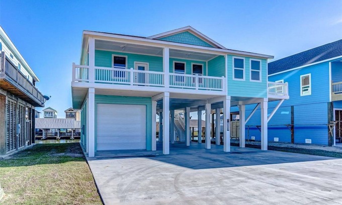 Galveston House | Laguna Cove Cabin Sum