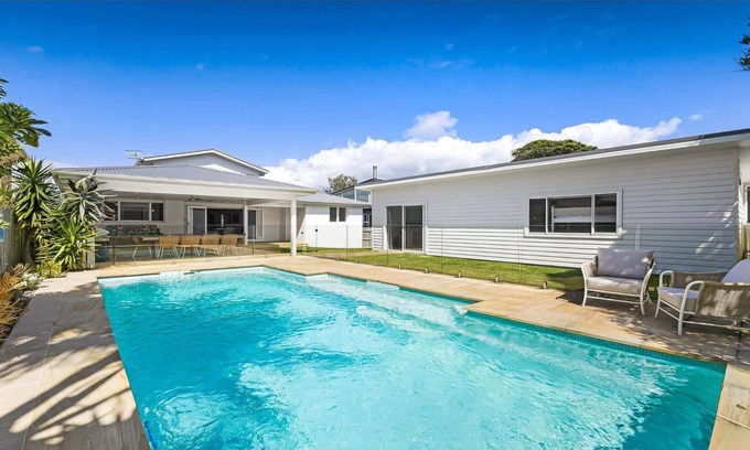 North Avoca House | LAHINCH | Pool , Close to beach | Accom Holidays