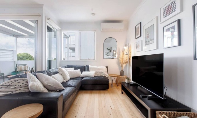 Brunswick Apartment | Laidback Lygon A Two Storey Inner City Oasis