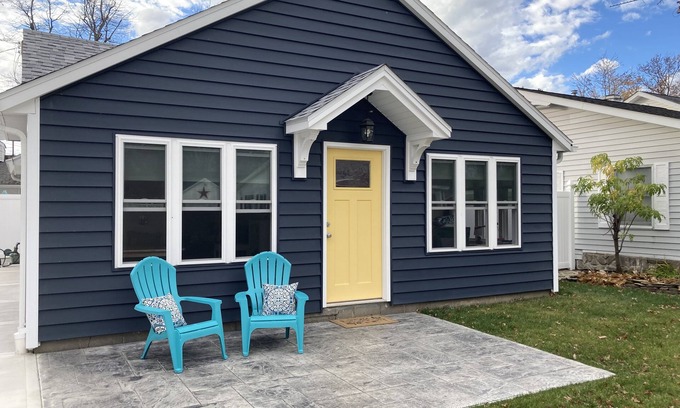 Ashtabula Cottage | Lake Cottage with Private Community Beach