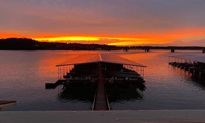 Osage Beach Condo | Lake front Condo with boat slip, elevator access, very close to shopping/dining