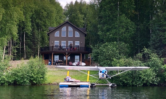 Willow House | Lake House in Willow, Alaska