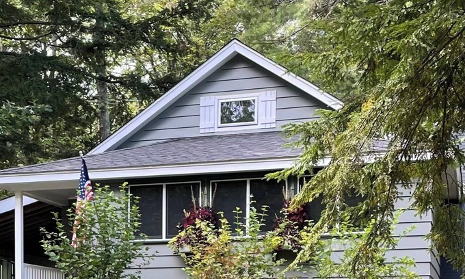 Rogers City Cottage | Lake Huron Hideaway - Unwind, Relax, and Connect