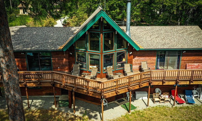 Sandpoint House | Lake Mountain Lodge - Family Time and Adventures