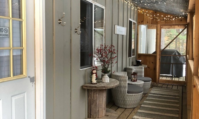 Wetmore Cabin | Lake Tahoe UP - Grey Wolf