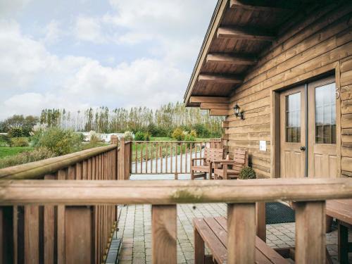 Wrangle House | Lake View Lodges - 25074