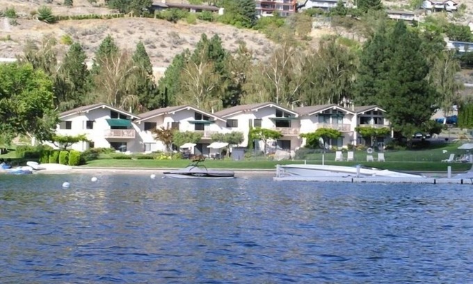 Chelan Condo | Lakefront 2B/2B Condo in Spader Bay Condos Close to Downtown Chelan