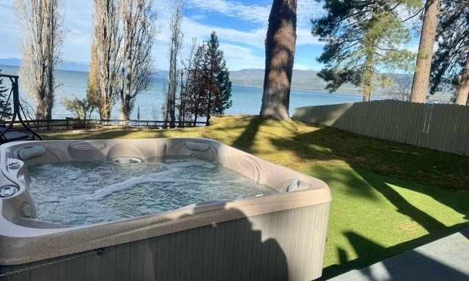 Al Tahoe House | LAKEFRONT 6 BEDROOM HOMEn IF YOU WANT THE BEST THIS IS IT