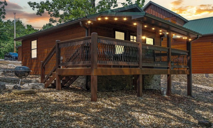 Indian Point Cabin | Lakefront cabin by SDC with boat slip!
