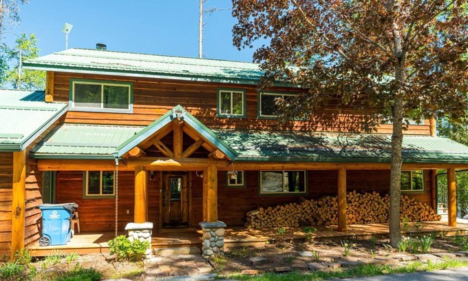 Whitefish House | Lakefront Cabin on Blanchard Lake- 5 minutes to Downtown Whitefish