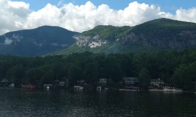 Lake Lure Cottage | Lakefront - Cozy Cottage Directly On Beautiful Lake Lure!