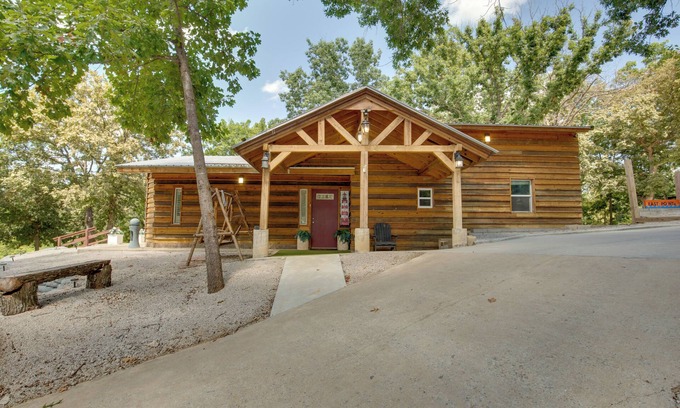 Lake Lafayette Cabin | Lakefront Family Cabin w/Patios in Odessa!