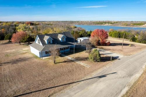 Princeton House | Lakefront Home w Lake Views, Pond Access