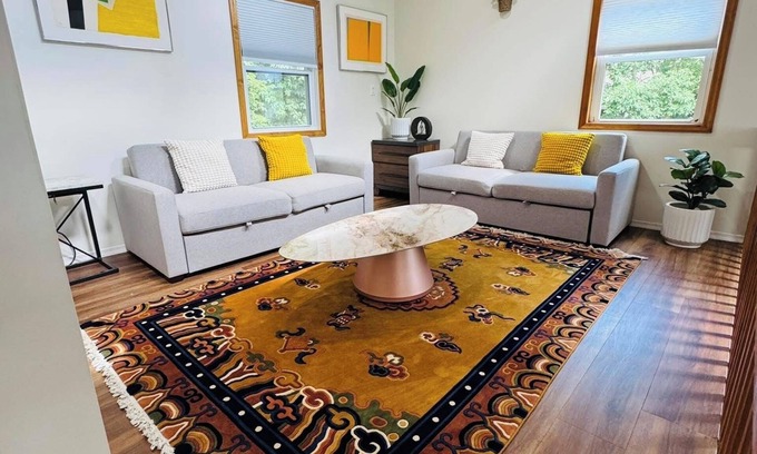 Briar Crest Woods House | Lakefront house