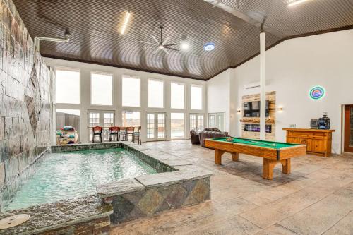 Lakeside City House | Lakefront Wichita Falls Home with Pool and Hot Tub