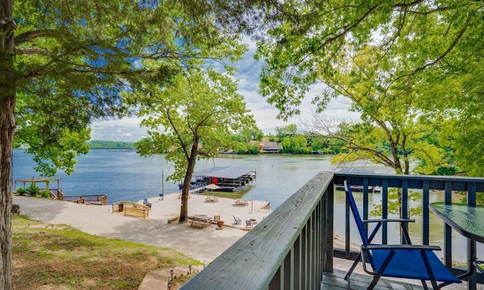 Lake Ozark Cabin | Lakeshore Fishing Cabins, #3, Ramp, Boat slip/Dock, great fishing