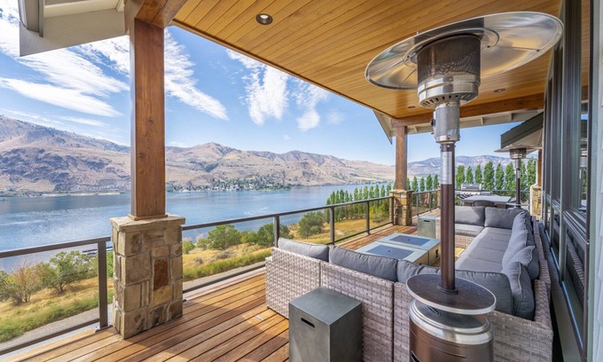 Chelan House | Lakeside Bluff at Chelan Lookout Vacation Rentals