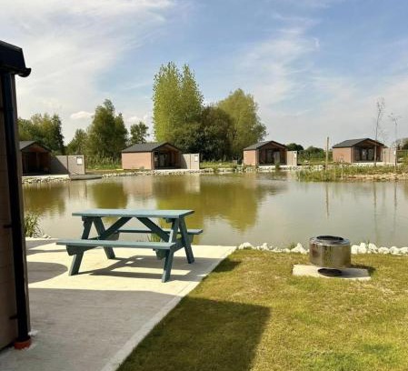 Boston Resort | Lakeside Fishing Retreats