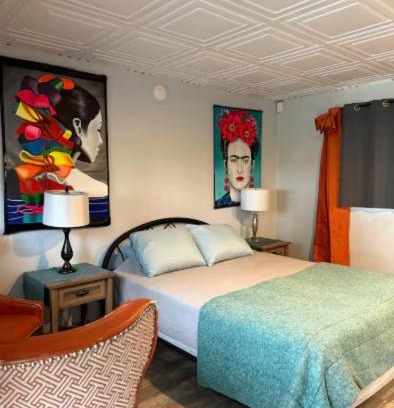 Romney Hotel | Lakeside Village Park Motel