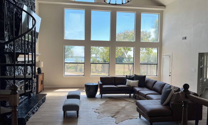 Rowlett House | Lakeview Oasis in Rowlett