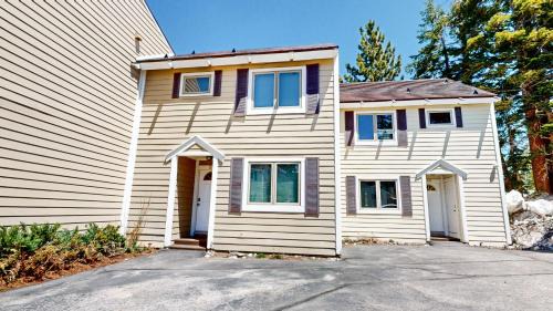 Mammoth Lakes Apartment | Lakeview Villas #27 condo