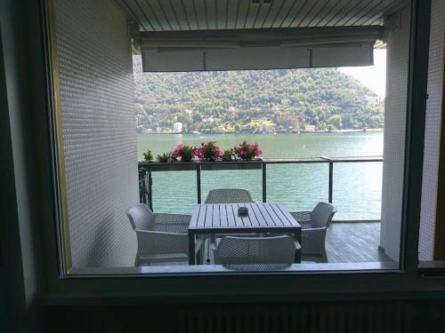 Como Apartment | Lakeviewcabin - Apartment With Lake View