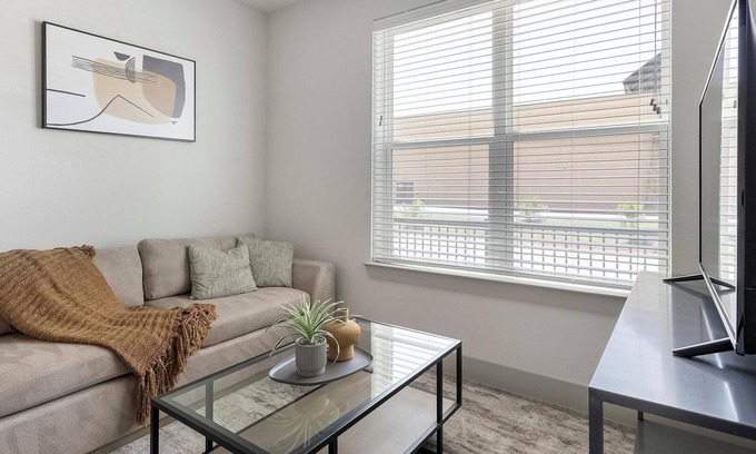 South Arlington Apartment | Landing | Amazing 1BD, Pool, Game Room