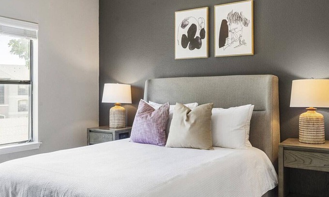 Euless Apartment | Landing at Franciscan At Bear Creek - 2 Bedrooms in Downtown Euless