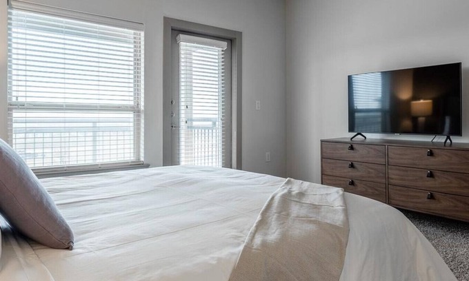 Georgetown Apartment | Landing at Madison at Westinghouse - 1 Bedroom in Downtown Georgetown