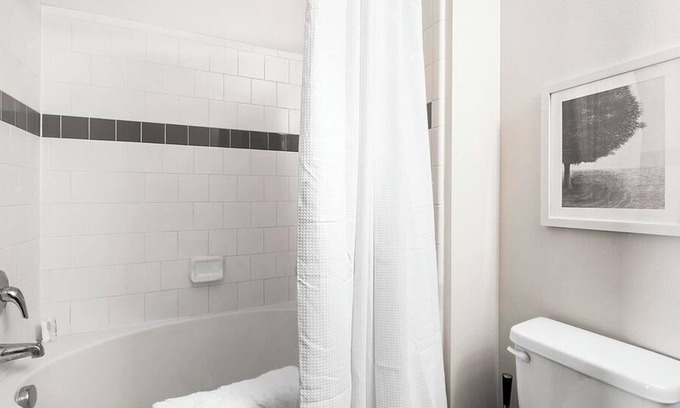Georgetown Apartment | Landing at Madison at Westinghouse - 1 Bedroom in Downtown Georgetown