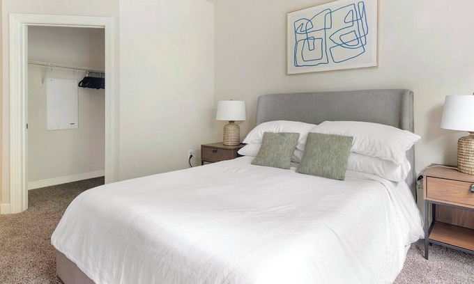 Chillum Apartment | Landing at Mode at Hyattsville - 1 Bedroom in H.