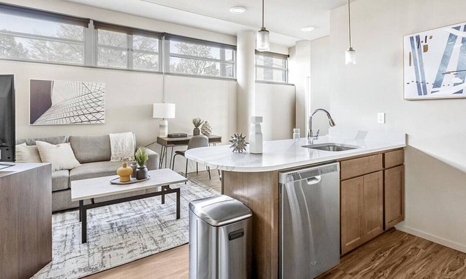 Downtown Omaha Apartment | Landing at NICO - 1 Bedroom in Midtown