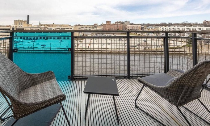 Lower East Side Apartment | Landing at North End - 1 Bedroom in Lower East Side
