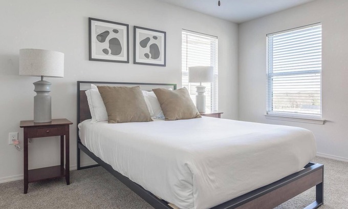 Broken Arrow Apartment | Landing at Redbud Ranch - 1 Bedroom in Broken A.
