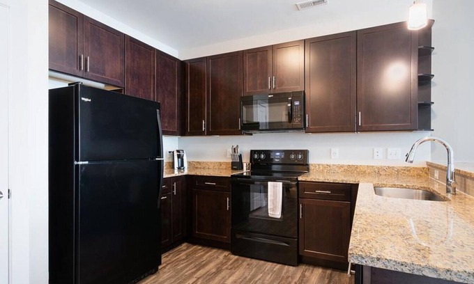 Roselawn Finance Apartment | Landing at The Red Apartments - 1 Bedroom in Madisonville