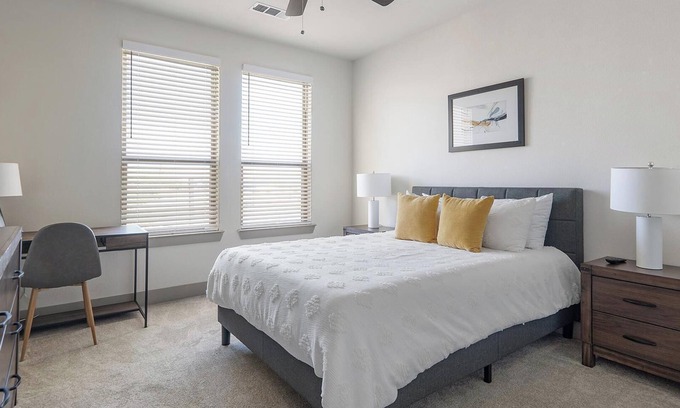 Manor Apartment | Landing | Beautiful 1BD, Gym, Courtyard
