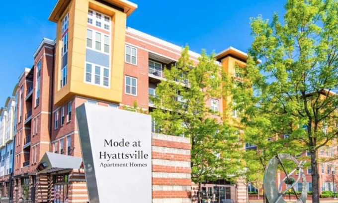 Chillum Apartment | Landing | Chic 2BD, Gym, Clubhouse